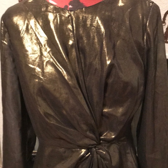 Gold metallic dress. - Picture 2 of 2